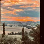 Julieta-casolare Di Campagna Recentemente Ristrutturato Belvedere Ostrense